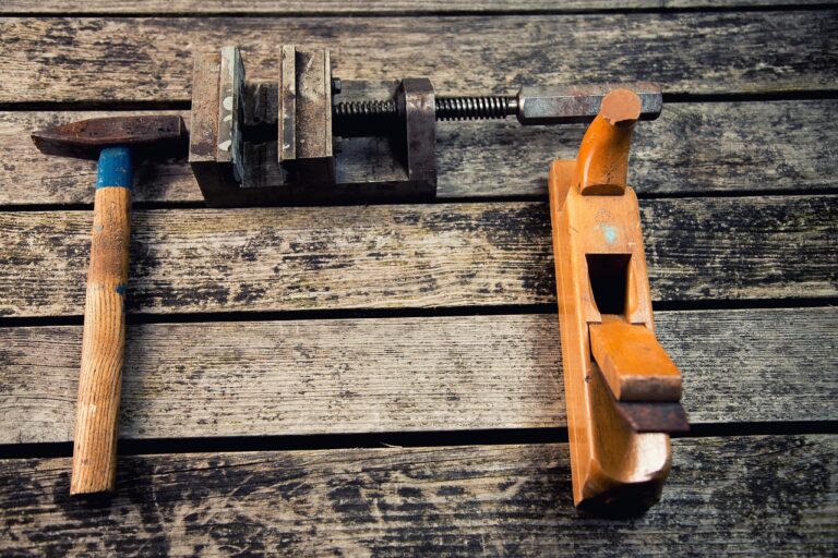 hammer, tools, carpentry-1868956.jpg